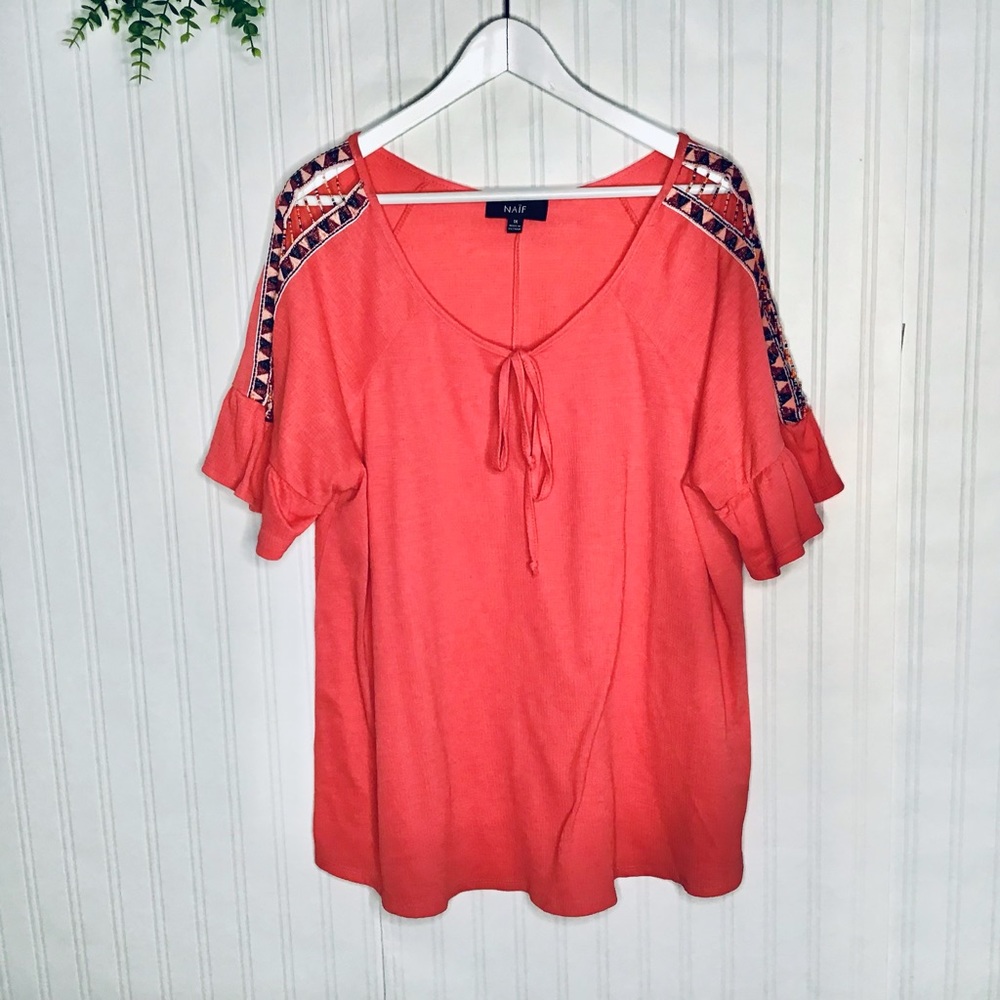 NAÏF Plus Size Coral Boho beaded sleeve tie front short sleeve top size 1X